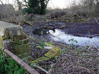 Blocked inlet from filled in dam to wheelrace 2nd January 2009