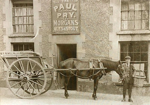 Reg Crowe, bakers' boy delivering in Holt - 1917