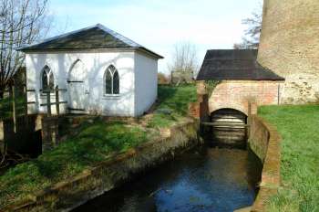 Pump house and wheelhouse March 2003